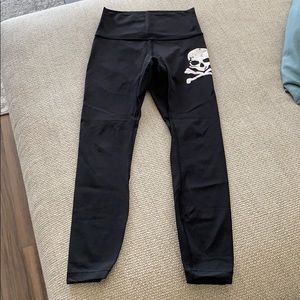 Lululemon SoulCycle wunder under emoji legging